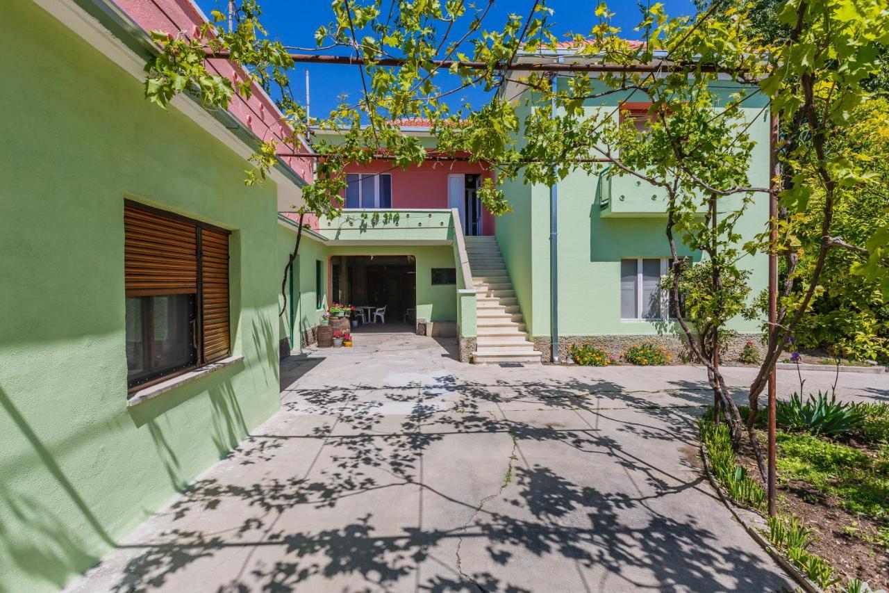 Apartments By The Sea Kastel Stari, Kastela - 14577 Exterior photo